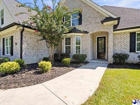 4th image of 1018 Greenview Dr