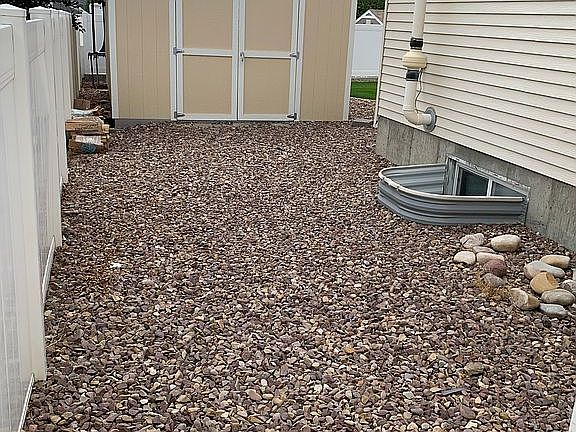 4th image of 2610 Fall Creek Dr
