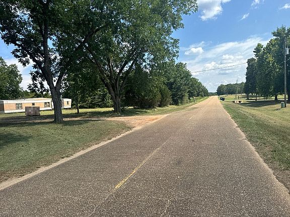 4th image of 145 Cecil Varnum Rd