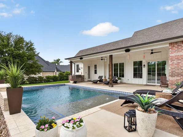 4004 Legend Trl, Granbury, TX 76049