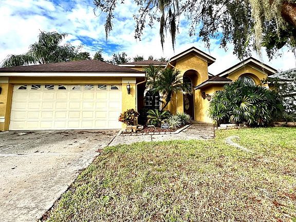 5th image of 62331 Weatherwood Cir