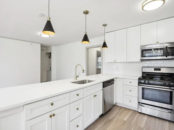 2900 Wood Pipe Ln, Philadelphia, PA