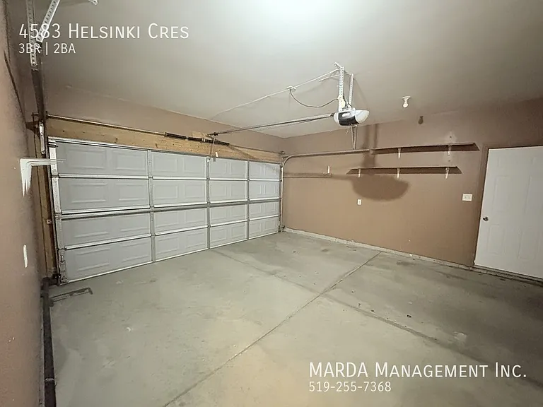 4583 Helsinki Cres — Photo 31