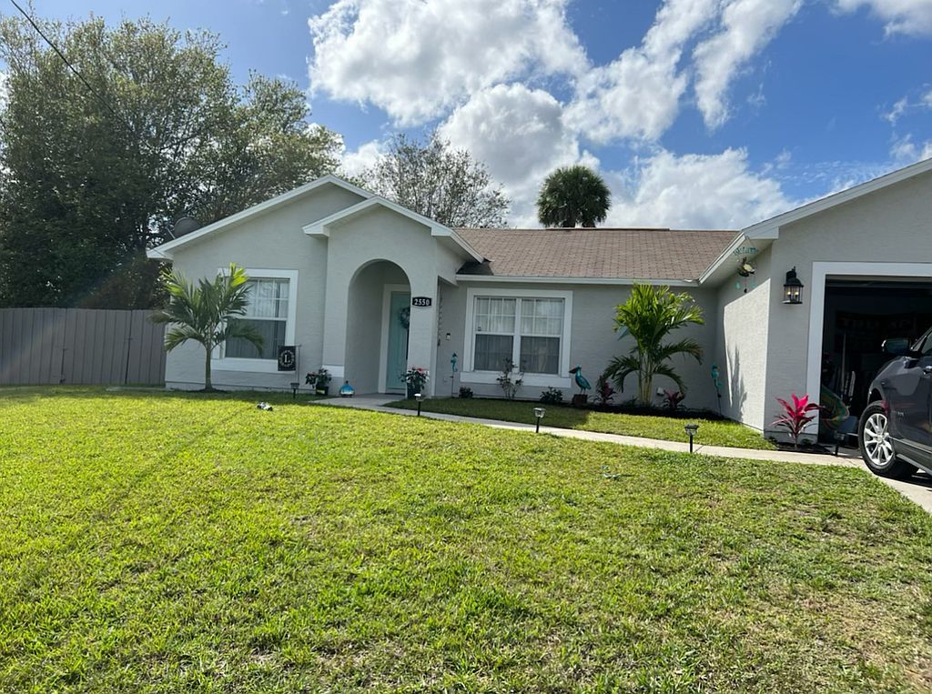 2550 SW Gabor Ct - Property Image