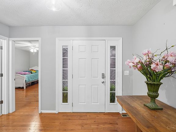 3rd image of 5752 Sunrise View Cir