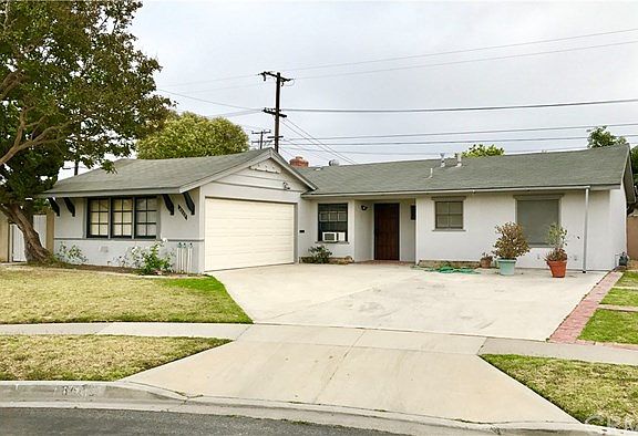 2nd image of 6472 Santa Catalina Ave