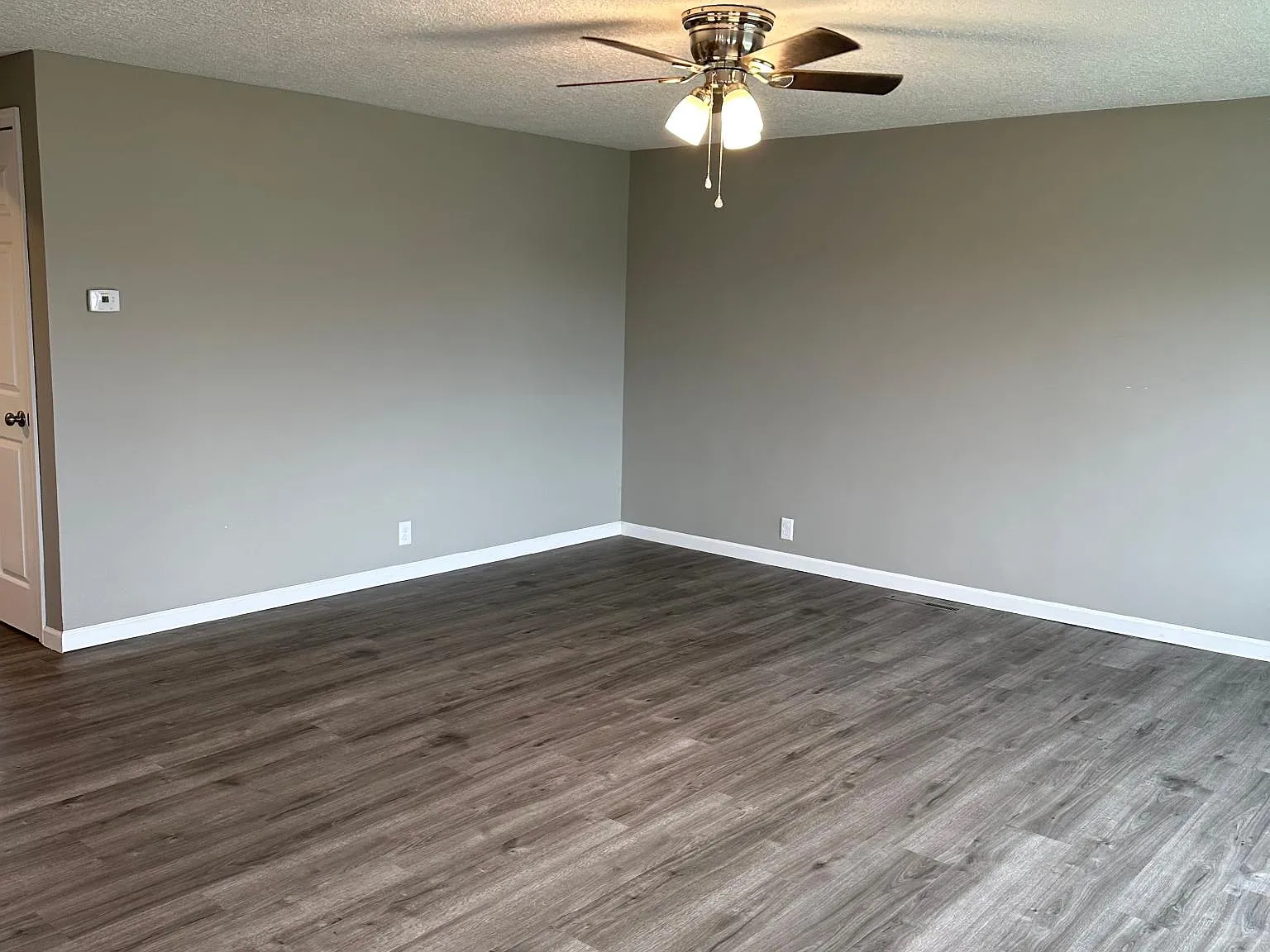 3 bed, $1,850 — Photo 4