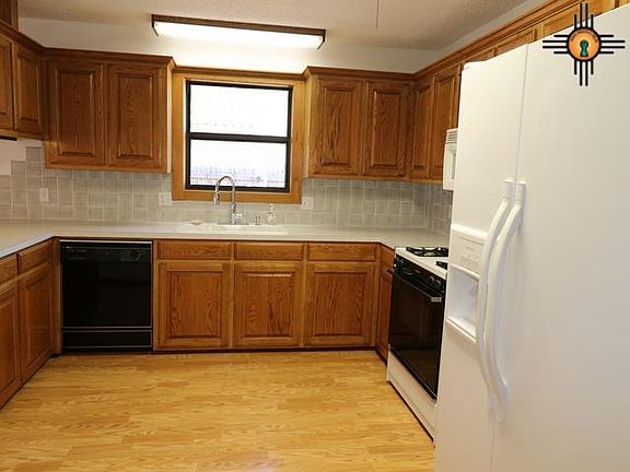 4th image of 1805 Glenarm Dr