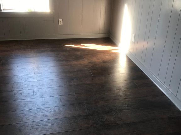 5th image of 1008 W Dickson St