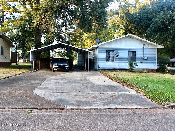 3rd image of 422 Weems Dr