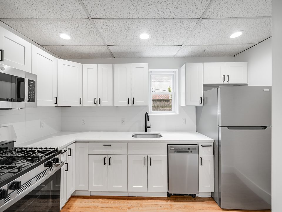 1st image of 104 Jefferson St APT 1B