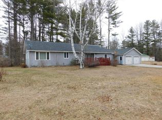 16 Pine St, Milo, ME 04463