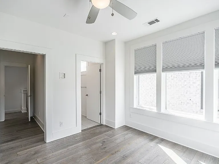 323 Garfield St — Photo 30