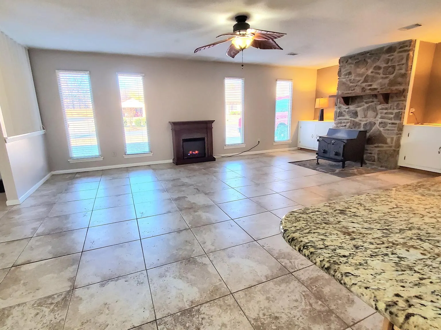 22 Cardinal Ln — Photo 1
