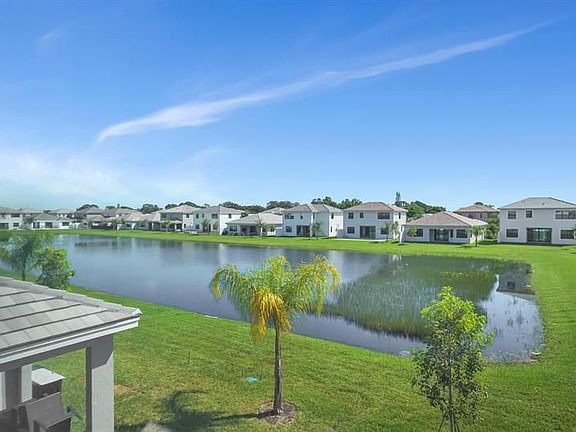 4th image of 7427 Estero Dr