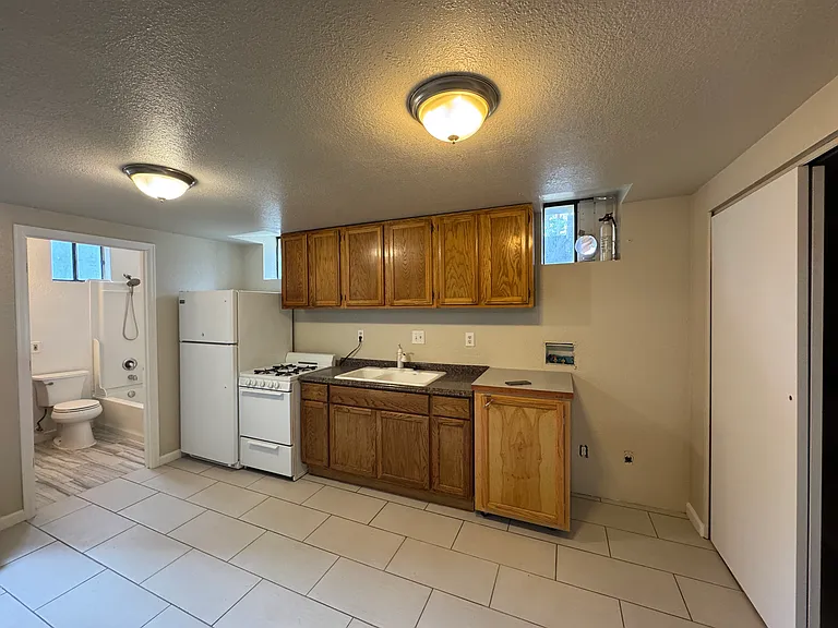 1464 Adams St #A — Photo 25