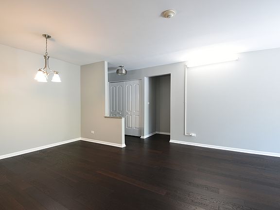 5th image of 2150 Valencia Dr APT 101A