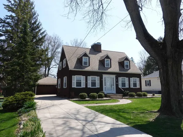 1591 N Broad St, Galesburg, IL 61401