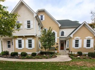 W308N6211 Shore Acres Rd, Hartland, WI 53029