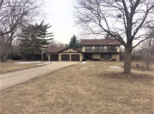 34W056 Wagner Rd, Batavia, IL 60510