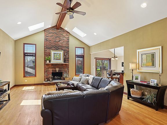 3rd image of 8859 Clifton Ave