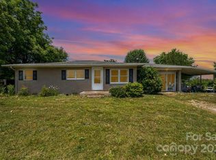 305 Hopewell Rd, Ellenboro, NC 28040