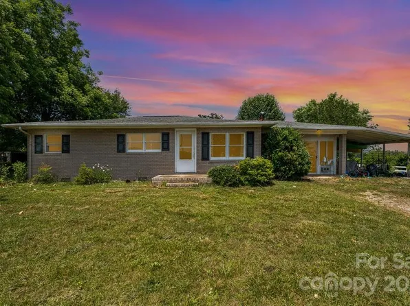 305 Hopewell Rd, Ellenboro, NC 28040