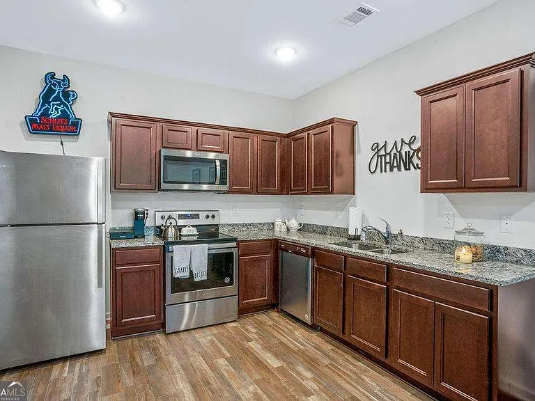3220 Tarian Way — Photo 13