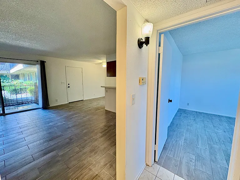 8505 Columbus Ave #106 — Photo 14