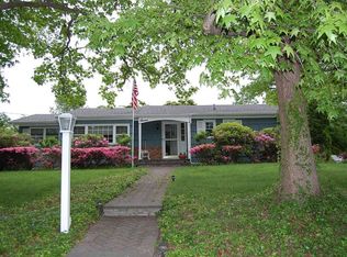 7 Storybook Ln, East Setauket, NY 11733