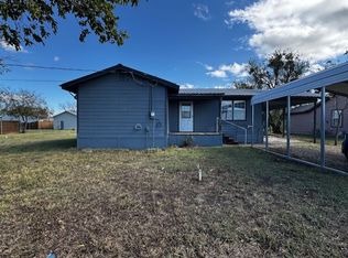 304 S Oak St #1, Leonard, TX 75452