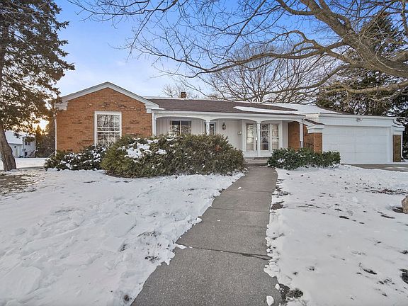 2nd image of 602 N Northview Dr