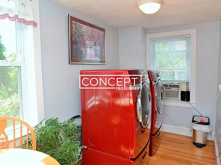 3 Roosevelt Ave #1 — Photo 7