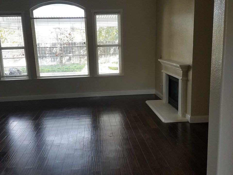 2nd image of 2657 Goshen Ave
