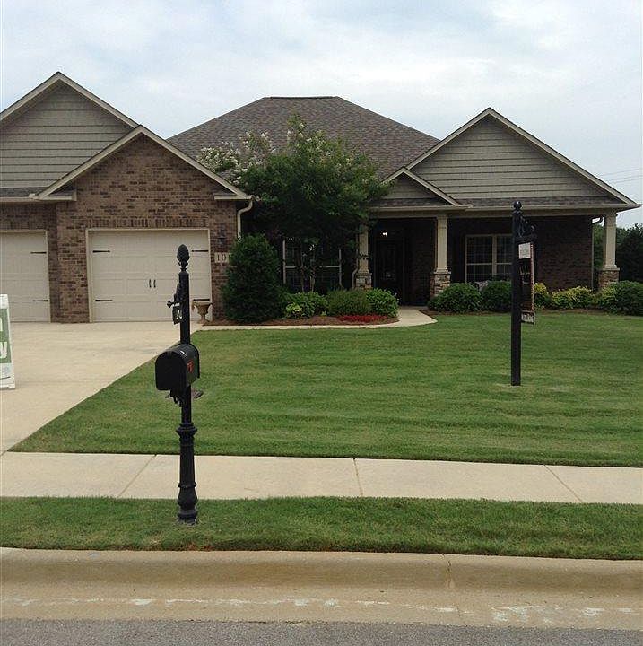 1st image of 102 Somer Oaks Dr