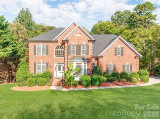 2910 Providence View Ln, Charlotte, NC 28270