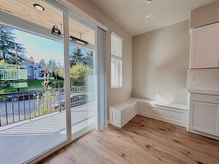 Breakfast nook and heated patio