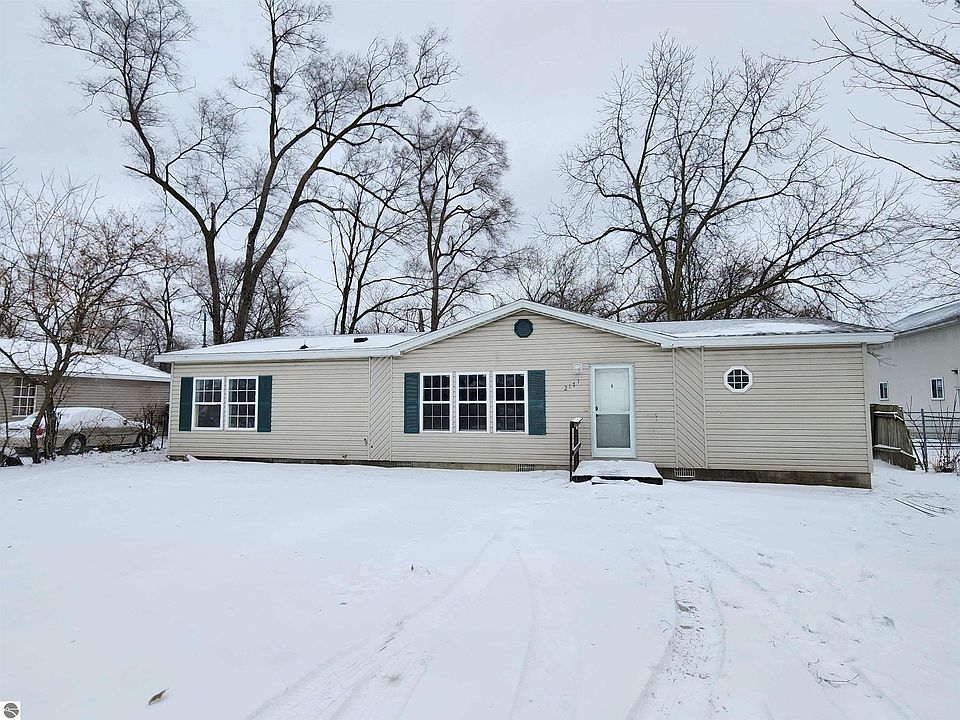 1st image of 2171 Betty Ln