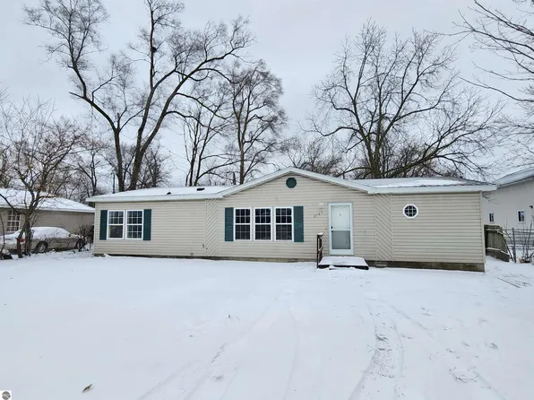 2171 Betty Ln, Mount Pleasant, MI 48858