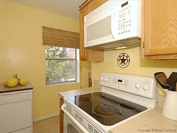 4th image of 1761 N Troy St APT 443