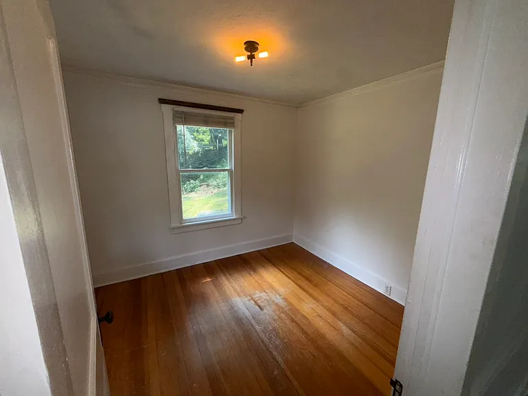 109 Carey Ave — Photo 9