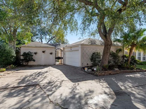 12800 Briar Forest Dr Unit 110, Houston, TX 77077