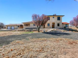 66 Manzano Dr, Los Lunas, NM 87031