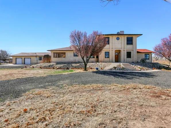 66 Manzano Dr, Los Lunas, NM 87031