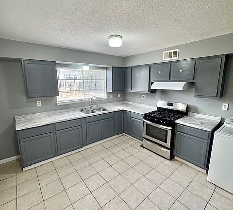 5th image of 1217 Western Park Dr