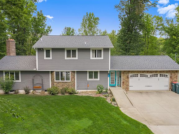 3rd image of 10411 N Cedar Dr