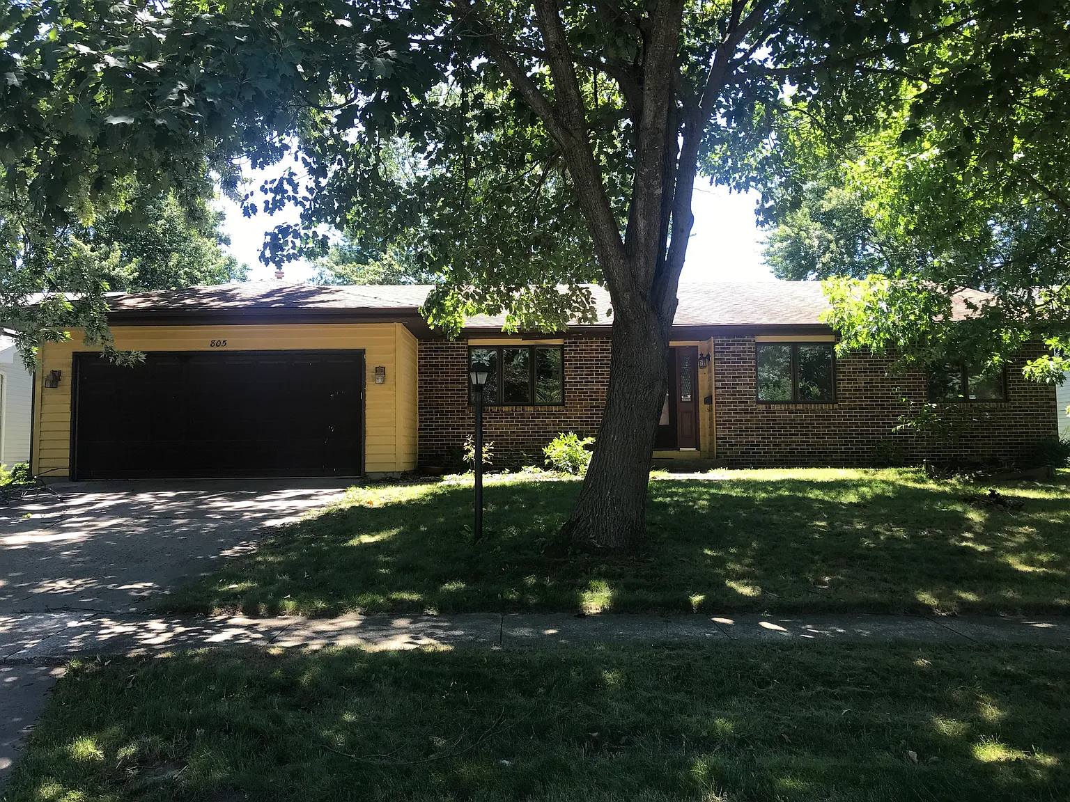 805 Scovill St photo 1