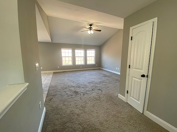 5th image of 133 Creek View Dr