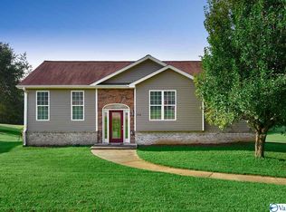 194 Malone Dr, New Market, AL 35761