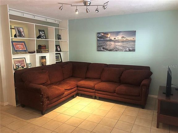 2nd image of 320 Lakeview St APT 122